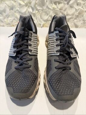 On Running Men's Gray and Light Gray Mesh Running Sneakers